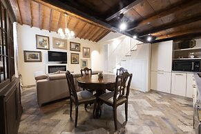 Casa Griselda by Mmega