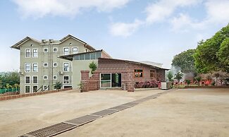 Treebo Vhyomaan Resort