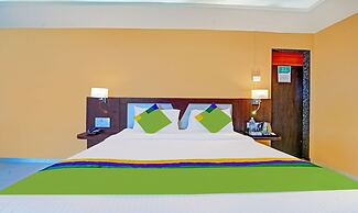 Treebo Vhyomaan Resort