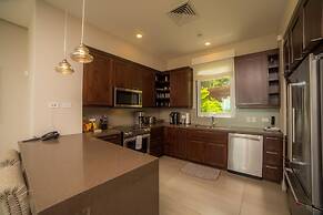 Miramar 4E - 3 bdr 3 Bath Ocean View