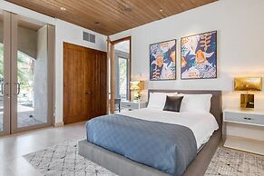 Mirabella by Avantstay 10 Acre Estate w/ Prvt Lake, Golf Course & Pool