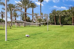 Mirabella by Avantstay 10 Acre Estate w/ Prvt Lake, Golf Course & Pool