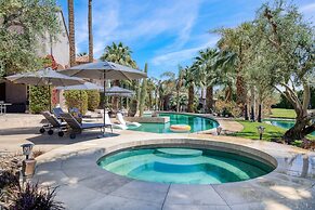 Mirabella by Avantstay 10 Acre Estate w/ Prvt Lake, Golf Course & Pool