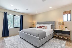 Mirabella by Avantstay 10 Acre Estate w/ Prvt Lake, Golf Course & Pool