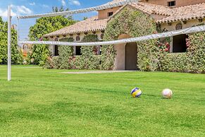 Mirabella by Avantstay 10 Acre Estate w/ Prvt Lake, Golf Course & Pool