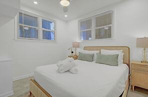 Coastal Grove by Avantstay 3 Unit Buyout Minutes From Folly Beach