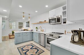 Coastal Grove by Avantstay 3 Unit Buyout Minutes From Folly Beach