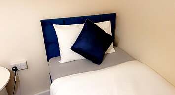 Impeccable 1-bed House in Pontefract