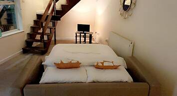 Impeccable 1-bed House in Pontefract