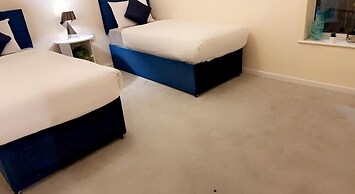 Impeccable 1-bed, Sleeps 2, Free Parking