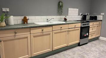 Impeccable 1-bed House in Pontefract