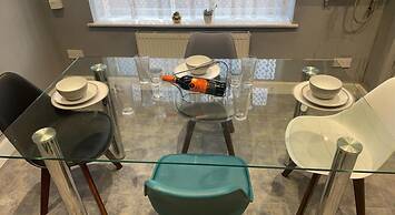 Impeccable 1-bed House in Pontefract