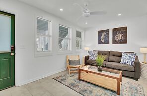 Red Maple by Avantstay Walk to Folly Beach