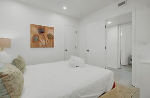 Red Maple by Avantstay Walk to Folly Beach