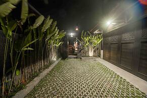 Rumah Kayu Tatiya Villa