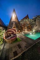 Rumah Kayu Tatiya Villa