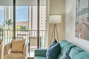Deluxe Waikiki Condo Pool View FREE Parking & Wi-Fi by Koko Resort Vac