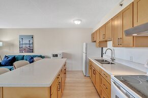 Deluxe Waikiki Condo Pool View FREE Parking & Wi-Fi by Koko Resort Vac