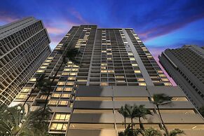 Deluxe Waikiki Condo Pool View FREE Parking & Wi-Fi by Koko Resort Vac