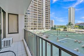 Deluxe Waikiki Condo Pool View FREE Parking & Wi-Fi by Koko Resort Vac