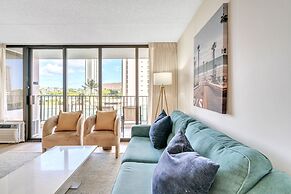 Deluxe Waikiki Condo Pool View FREE Parking & Wi-Fi by Koko Resort Vac