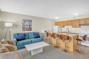 Deluxe Waikiki Condo Pool View FREE Parking & Wi-Fi by Koko Resort Vac