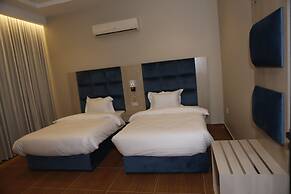 Granada Palace Inn