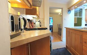 Inviting 2-bed Cottage in Windsor