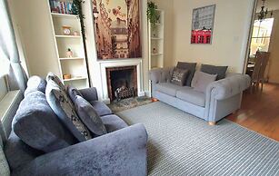 Inviting 2-bed Cottage in Windsor