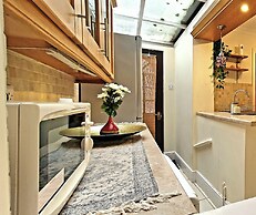 Inviting 2-bed Cottage in Windsor