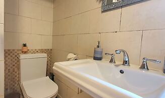 Inviting 2-bed Cottage in Windsor