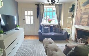 Inviting 2-bed Cottage in Windsor