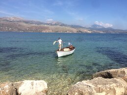 Apollonides Seafront Villa 1 “Aoede”