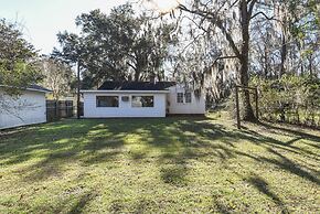 Summertime Pet-friendly 30 min Savannah