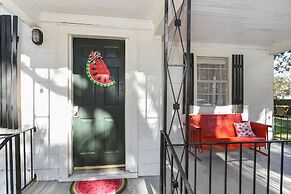 Summertime Pet-friendly 30 min Savannah