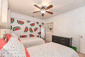 Summertime Pet-friendly 30 min Savannah