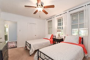Summertime Pet-friendly 30 min Savannah