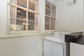 Summertime Pet-friendly 30 min Savannah