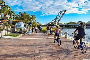 Saint Joseph Suites Down Town Tampa