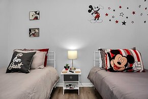 Charming Home With Private Pool and Electric Fire Place! #4bc110