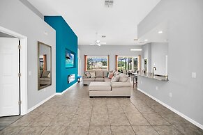 Charming Home With Private Pool and Electric Fire Place! #4bc110