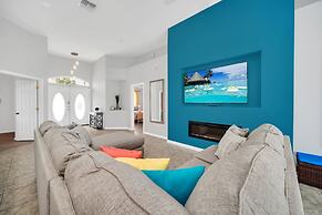 Charming Home With Private Pool and Electric Fire Place! #4bc110