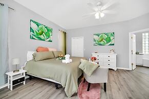 Charming Home With Private Pool and Electric Fire Place! #4bc110