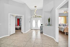 Charming Home With Private Pool and Electric Fire Place! #4bc110