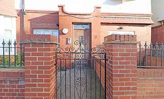 Brunswick Fab Pad - 2 Bedroom 2 Bathroom Garden View Balcony