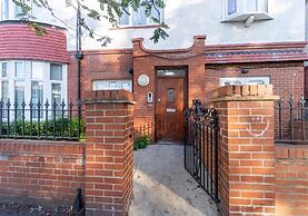 Brunswick Fab Pad - 2 Bedroom 2 Bathroom Garden View Balcony