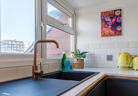 Brunswick Fab Pad - 2 Bedroom 2 Bathroom Garden View Balcony