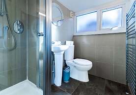 Brunswick Fab Pad - 2 Bedroom 2 Bathroom Garden View Balcony