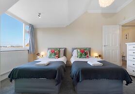 Brunswick Fab Pad - 2 Bedroom 2 Bathroom Garden View Balcony