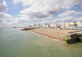 Beside the Seaside Apartment - Sleeps 2 to 4 Guests - Fast Wifi